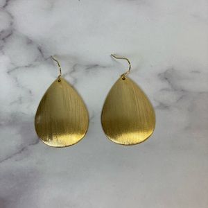 Gold teardrop drop earrings
